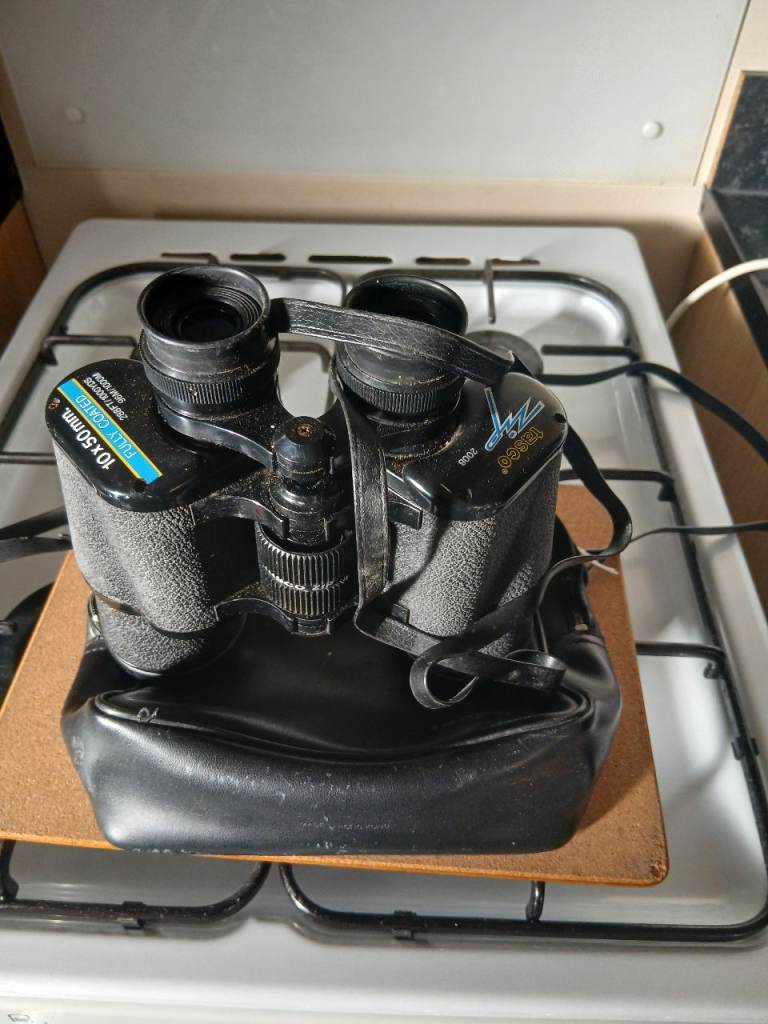 Binoculars tasco zip 2008 with carry case 
