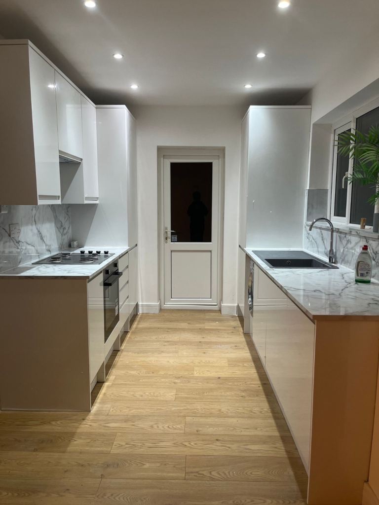 1 room  - £900 a month