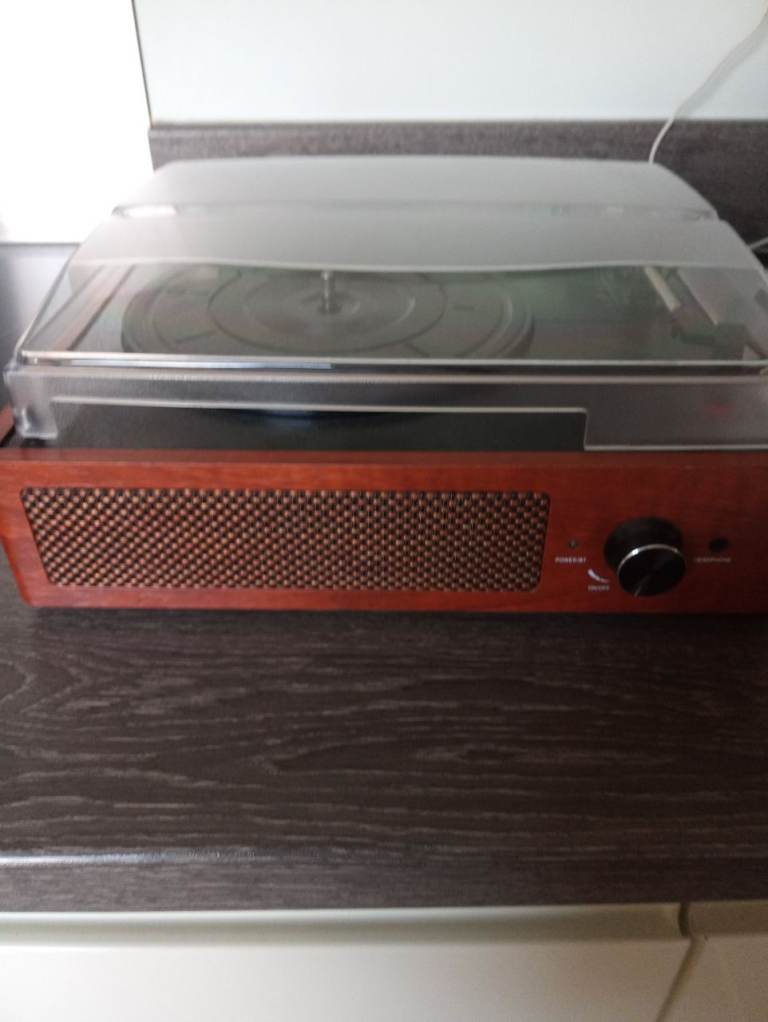 Small record player £10