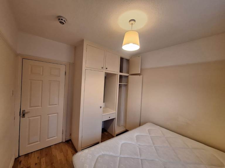 Double room to rent at willdesden 