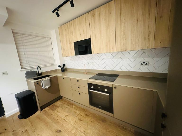 ALL LONDON PROFESSIONAL END OF TENANCY/DEEP CLEANING/MOVING IN CLEAN GUARANTEED CLEAN