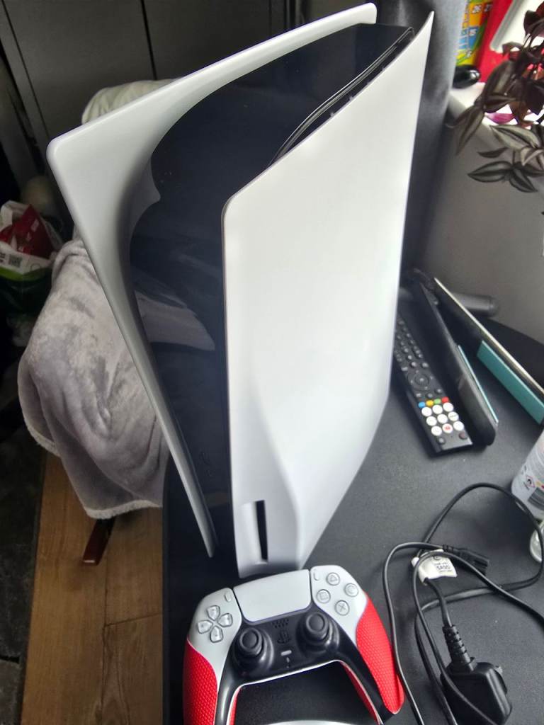 AOC 24G2 Monitor • PS5 Disk Version