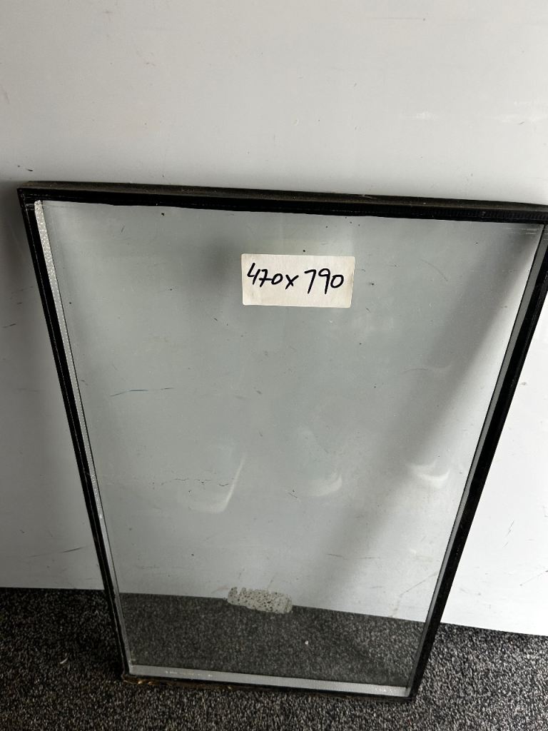 Double glazed window pane 