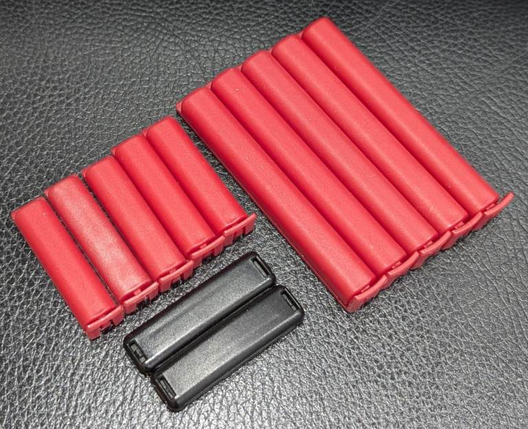 12 FOOD STORAGE SEALING CLIPS FOR BAGS PACKETS FREEZER FRIDGE RED BLACK PLASTIC