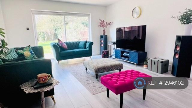 3 bedroom house in Laughton Road, Northolt, UB5 (3 bed) (#2946102)