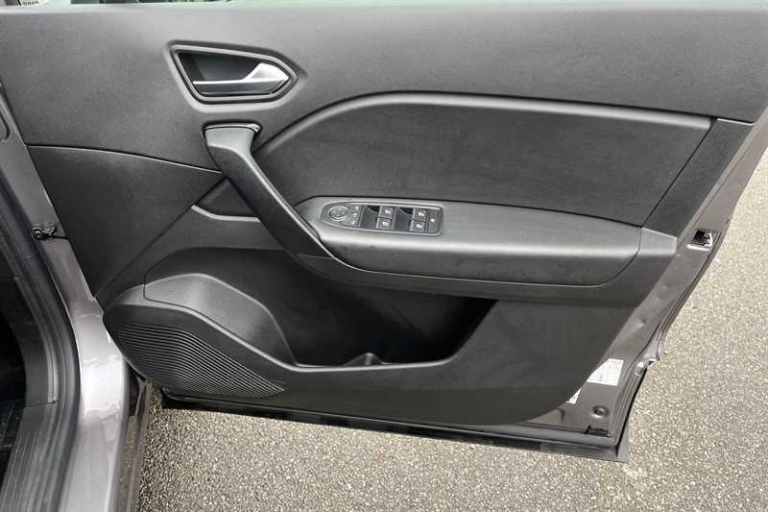 2021 Renault Captur 1.3 TCe (140 PS) Iconic 5 Door Petrol SUV Automatic SUV Petrol Automatic