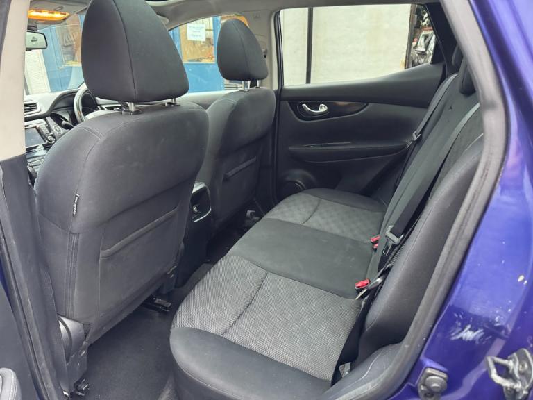 2015 Nissan Qashqai 1.6 dCi N-Tec+ 5dr Xtronic HATCHBACK Diesel Automatic