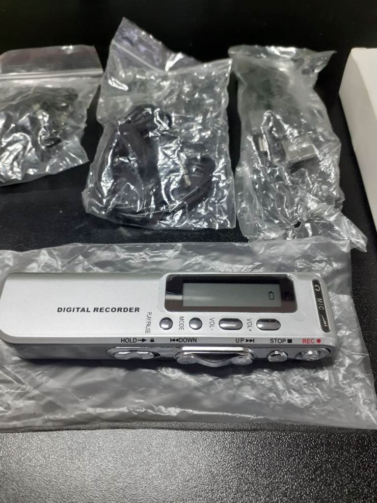 Digital Voice Recorder – New, Unused with Accessories