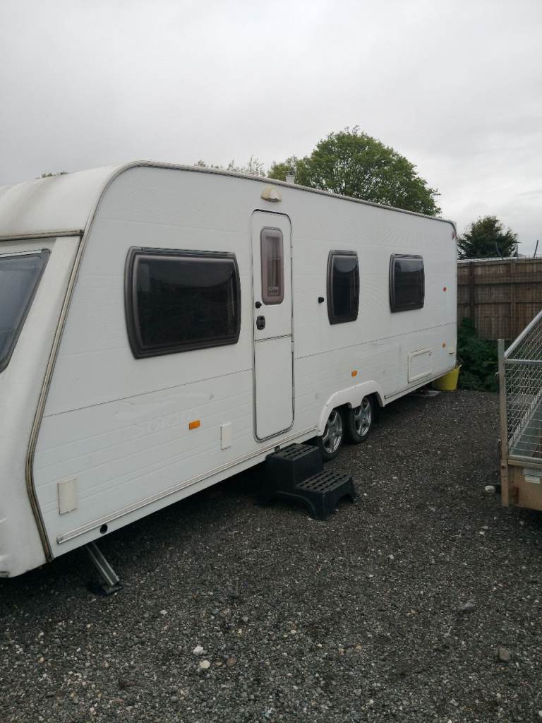 Luna Solaris 2007 forbirth twin Axel caravan