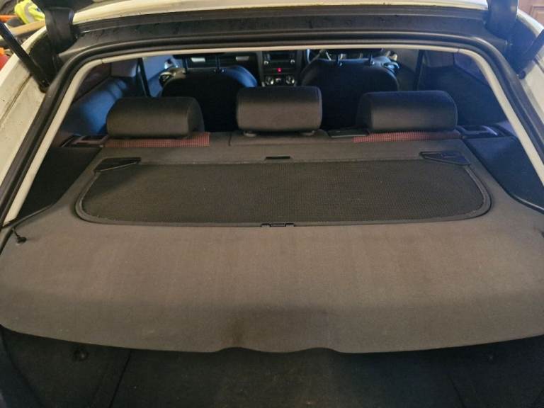 Audi A3 parcel shelf