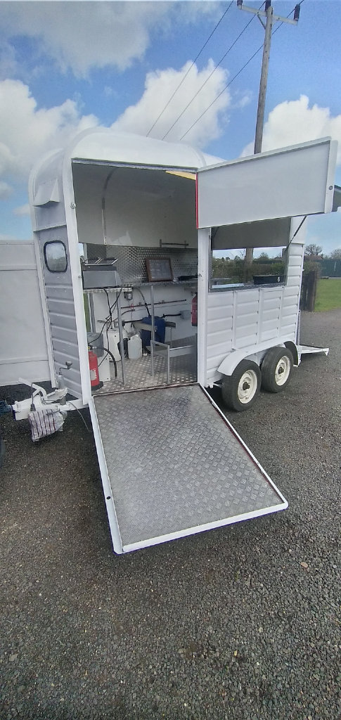 Catering trailer burger van mobile kitchen horsebox food truck 