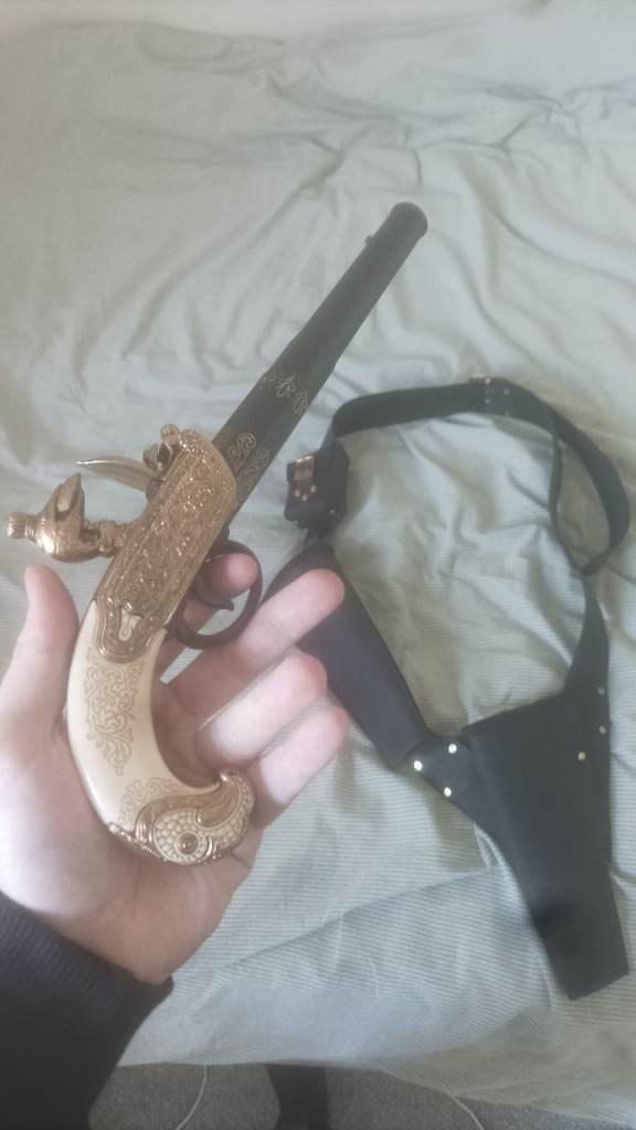 Decorative Flintlock Pistol with Holster – As Good As New