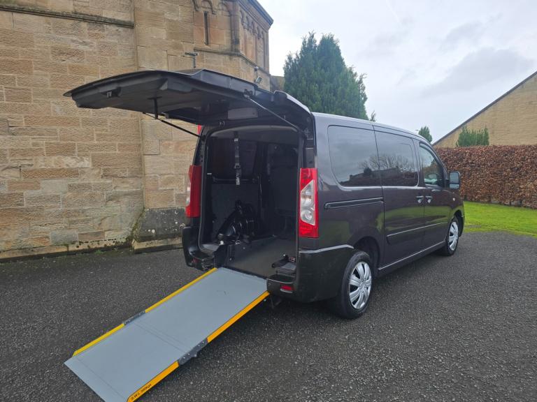 2014 Peugeot Expert Tepee 2.0 HDi L1 98 Comfort - Wheelchair Accessible Vehicle / Wav MPV Diesel ...