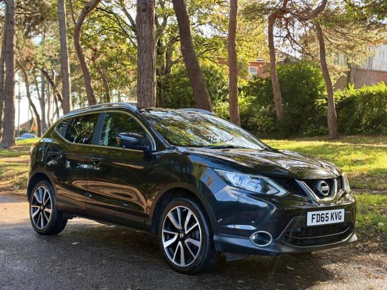 2015 Nissan Qashqai 1.5 dCi Tekna 5dr HATCHBACK DIESEL Manual