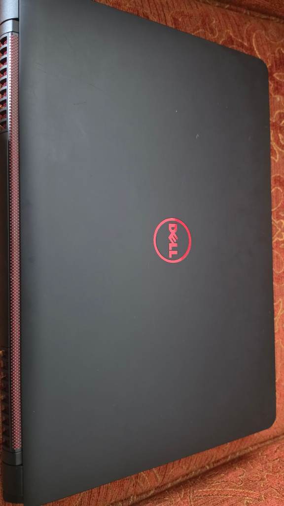 Dell inspirion 5577 Gaming Laptop