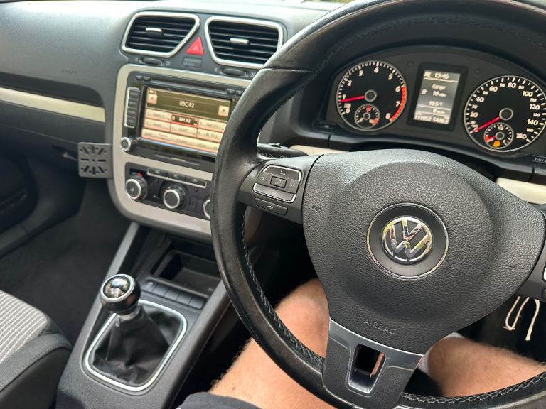 Volkswagen, EOS, Convertible, 2010, Manual, 1984 (cc), 2 doors