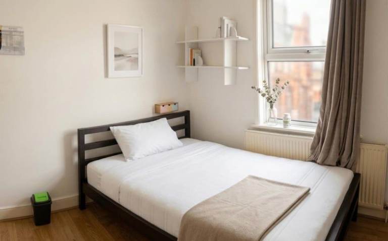 💥 Spacious Single Room 🏡 Available in a Clean & Friendly Shared Flat 💥