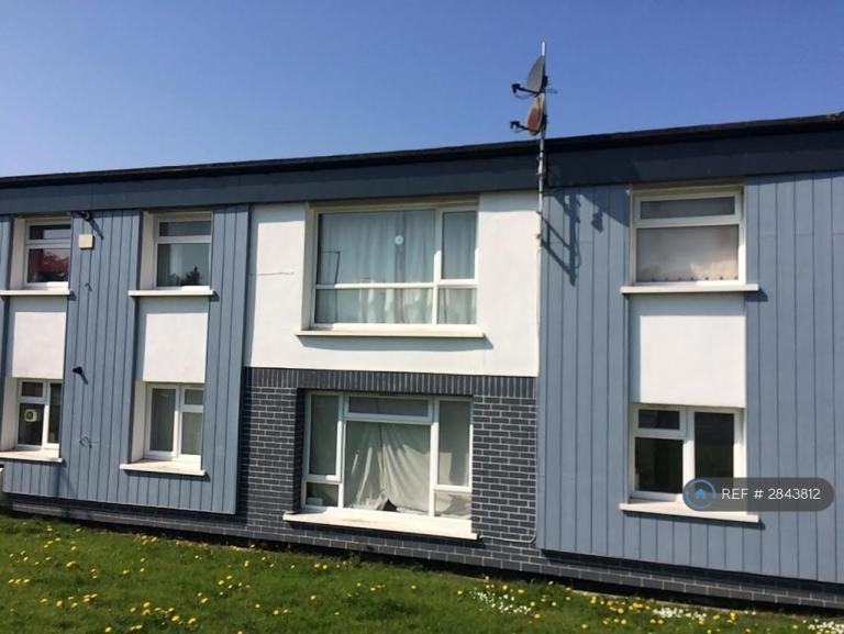 2 bedroom flat in Glanffornwg, Bridgend, CF31 (2 bed) (#2843812)