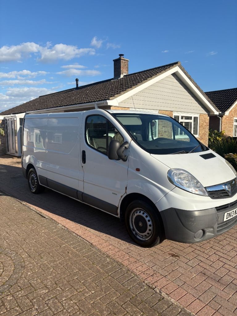Vauxhall Vivaro 2013 white manual van