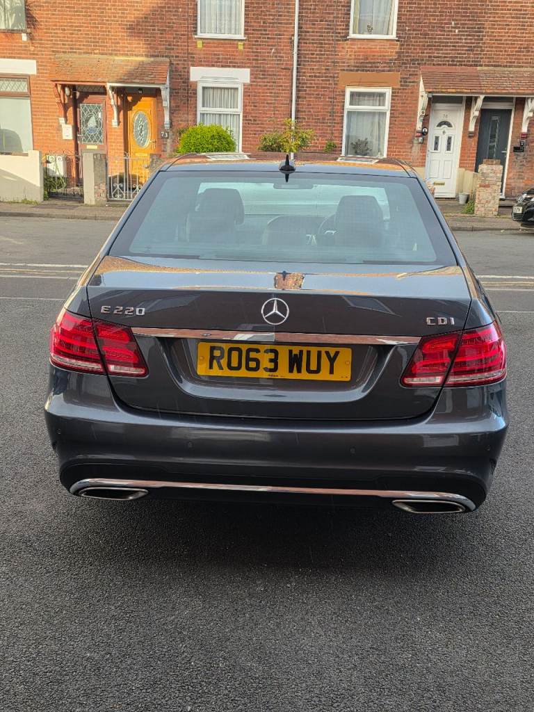 Mercedes-Benz, E CLASS, Saloon, 2013, Semi-Auto, 2143 (cc), 4 doors