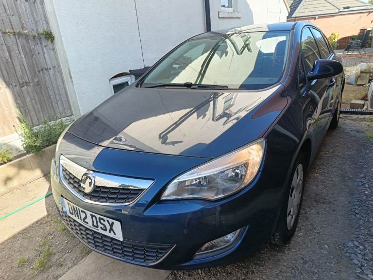 Vauxhall, ASTRA, Hatchback, 2012, Manual, 1598 (cc), 5 doors