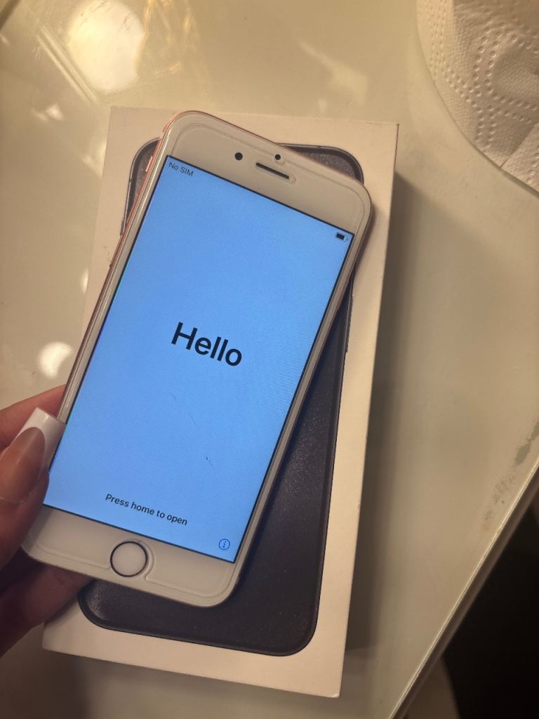 iPhone 6S- working+unlocked