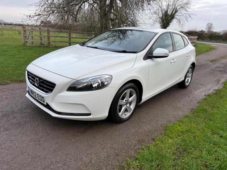 2012 Volvo V40 1.6 D2 ES Euro 5 (s/s) 5dr HATCHBACK Diesel Manual