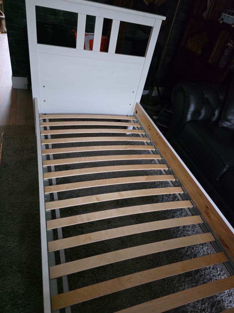 Single bed 