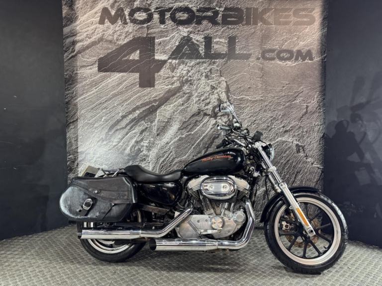 HARLEY DAVIDSON XL 883 SUPERLOW 2011