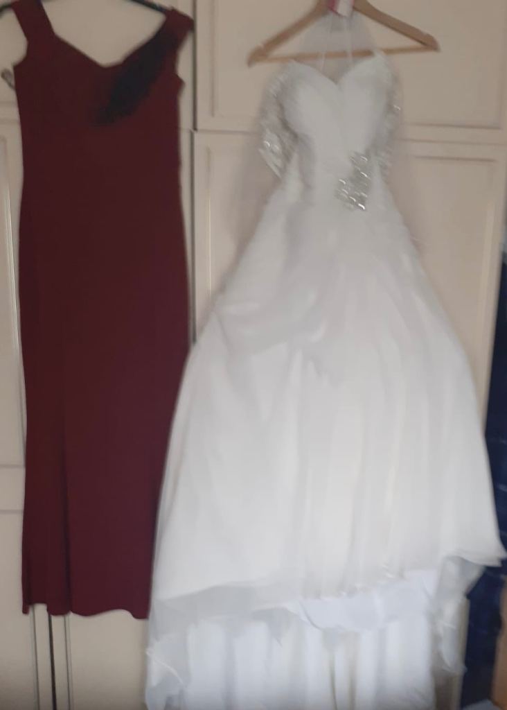 image for Stunning wedding dress size 14 