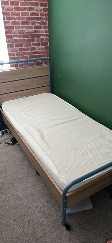 Single bed frame