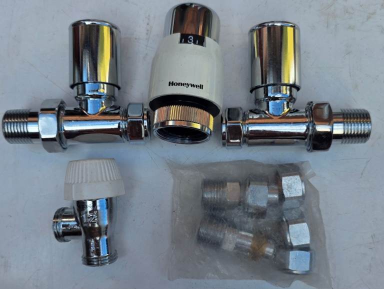 Radiator valves. READ DESCRIPTION PLEASE.