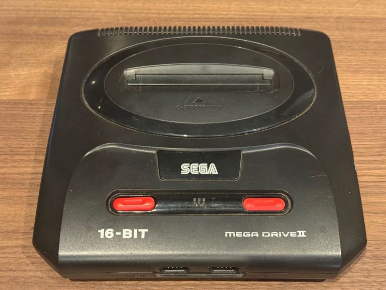 Sega Megadrive 2 - Region free 50/60HZ