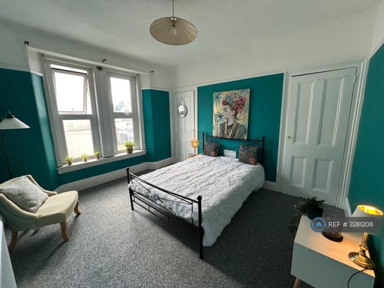 1 bedroom in Southern Terrace, Plymouth, PL4 (#2281208)