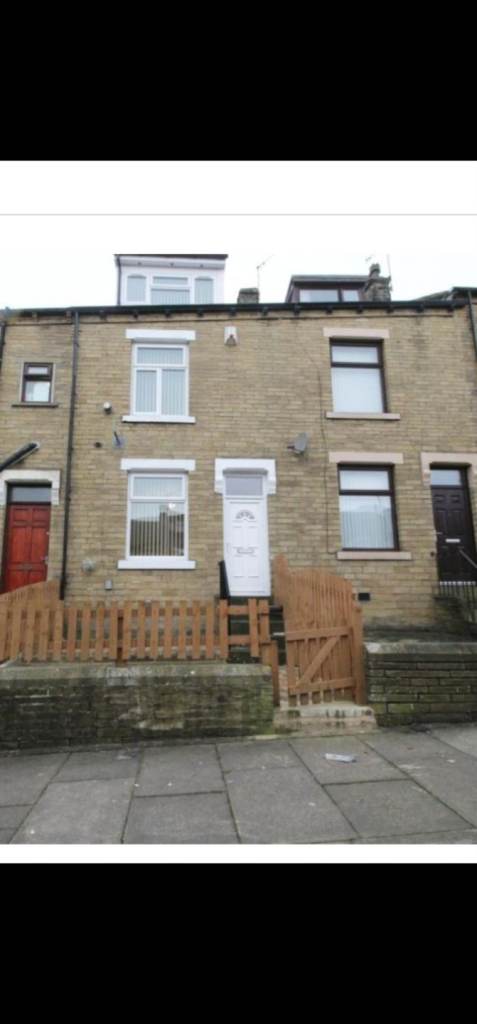 House to rent BD7 - 4 bed