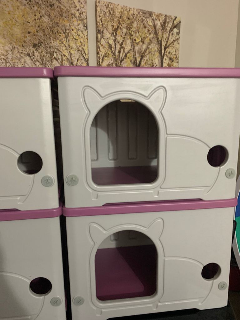 ⭐️Super cute cat/dog/rabbit/piggy houses x 4⭐️ 