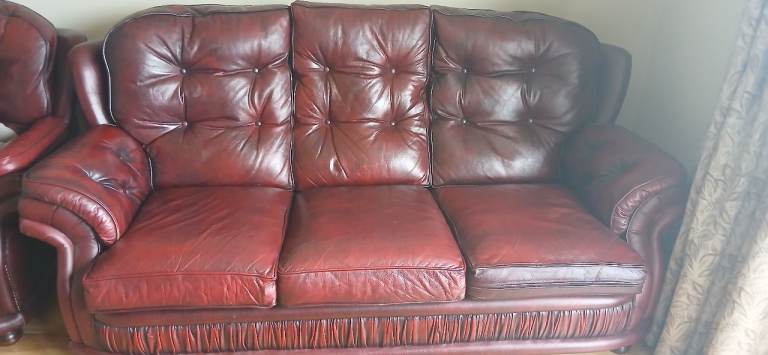 Ox blood 3:2:1 chesterfield suite