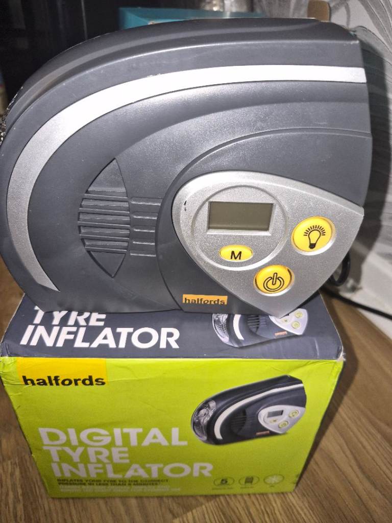 Digital tyre inflator