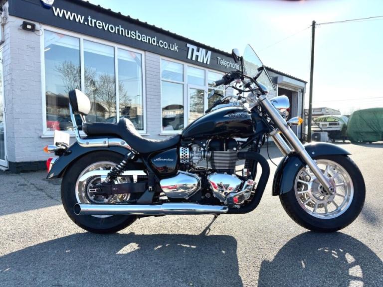  Triumph Bonneville 865 SE BONNEVILLE AMERICA 865 Petrol