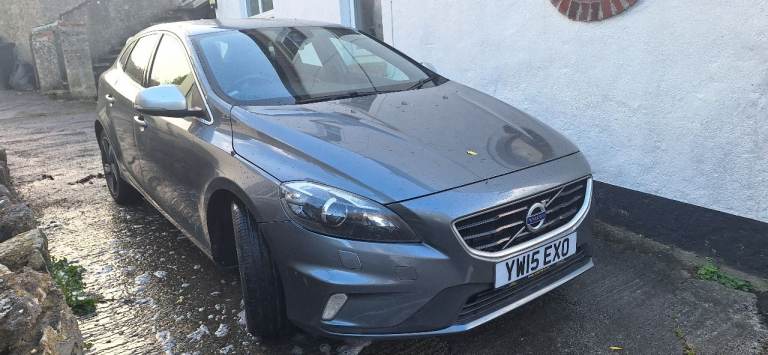 Volvo, V40, D4 Lux Nav, Hatchback, 2015, Manual, 1969 (cc), 5 doors