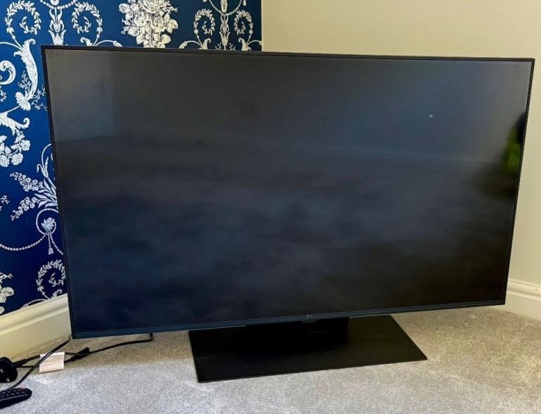 LG 43” 4K UHD SMART TV