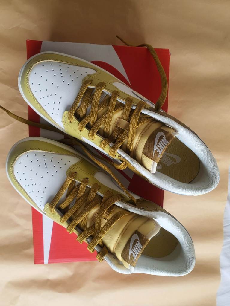 Nike Dunk Low Retro Trainers - Size 8 (UK)