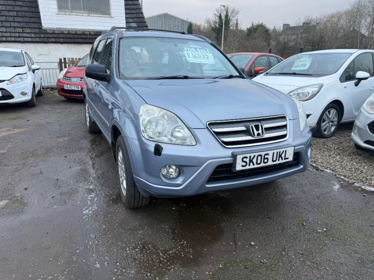 2006 Honda C-RV V-tec  2.0 petrol manual mot for 1 year  105'000 Miles 2  keys good 