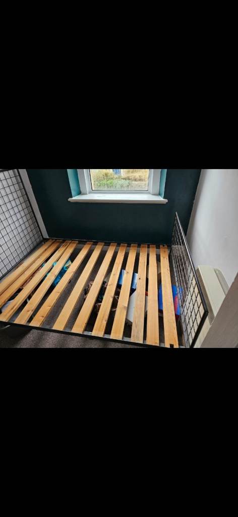 Metal double bed frame