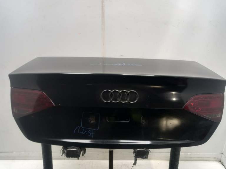 Audi A4 Boot Lid Tailgate 2008-2012 4 Door Saloon Z9y 8k5827023ae