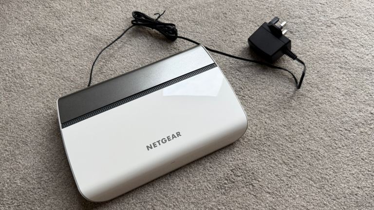 NetGear GS908 8-port switch