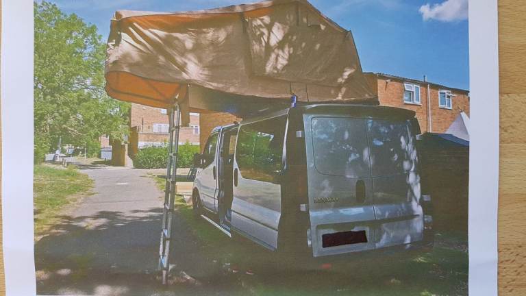 Camping 3 Person Fold Out Roof Tent