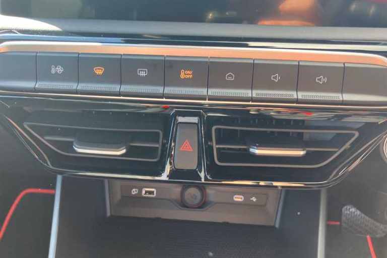 2025 MG MG3 1.5 Hybrid Trophy 5dr Auto HATCHBACK PETROL/ELECTRIC Automatic