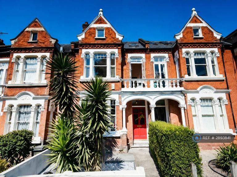 5 bedroom house in Crescent Lane, London, SW4 (5 bed) (#2893841)