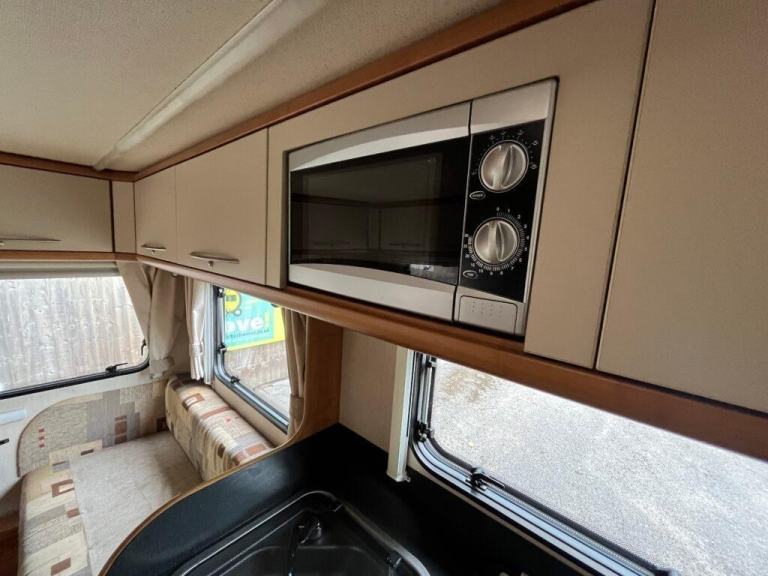 Tribute T720 6 Berth 4 Belt End Lounge Coachbuilt Motorhome 2.2L